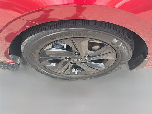Used 2023 Hyundai Elantra SEL FWD image 33