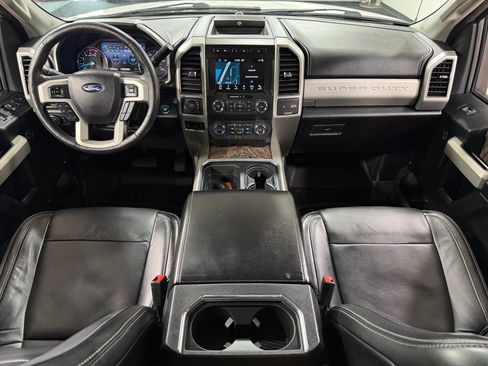 Used 2019 Ford F250 Lariat w/ Lariat Ultimate Package AWD/4WD image 23