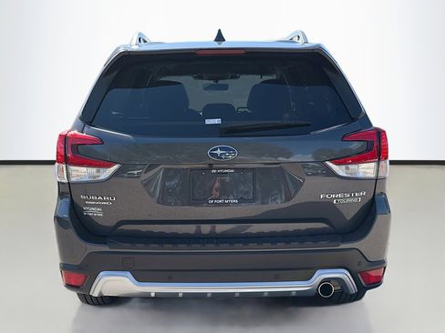 Used 2023 Subaru Forester Touring image 3