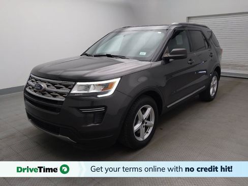 Used 2018 Ford Explorer XLT FWD image 1