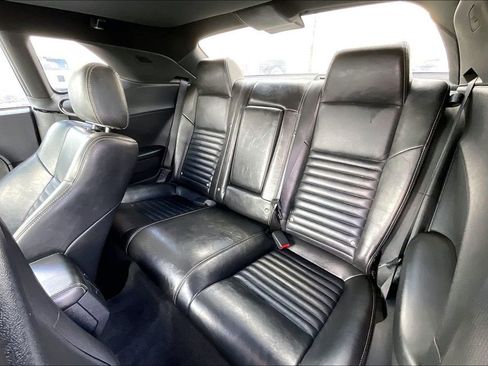 Used 2010 Dodge Challenger R/T image 16