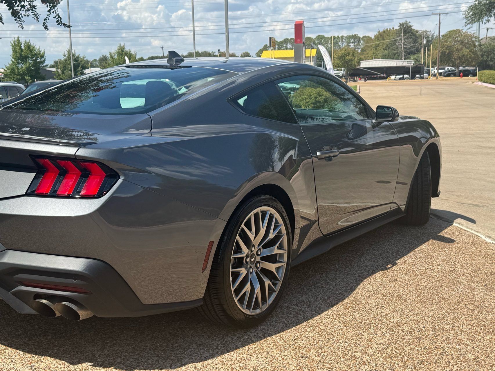Used 2025 Ford Mustang Premium RWD image 3