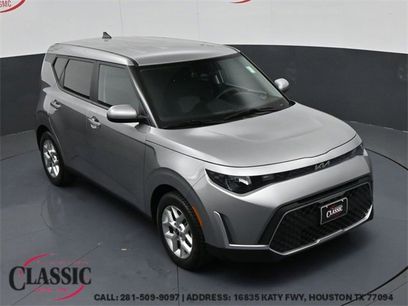 Used 2023 Kia Soul LX w/ Option Group 015