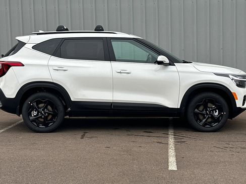 New 2026 Kia Seltos EX image 4
