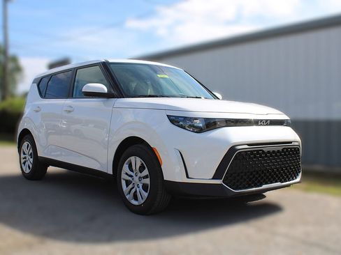 New 2025 Kia Soul LX image 3
