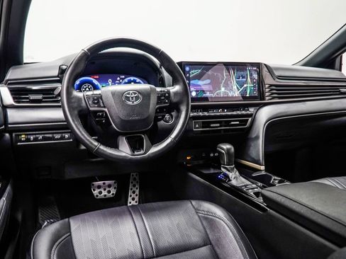 Used 2025 Toyota Camry XSE FWD image 17