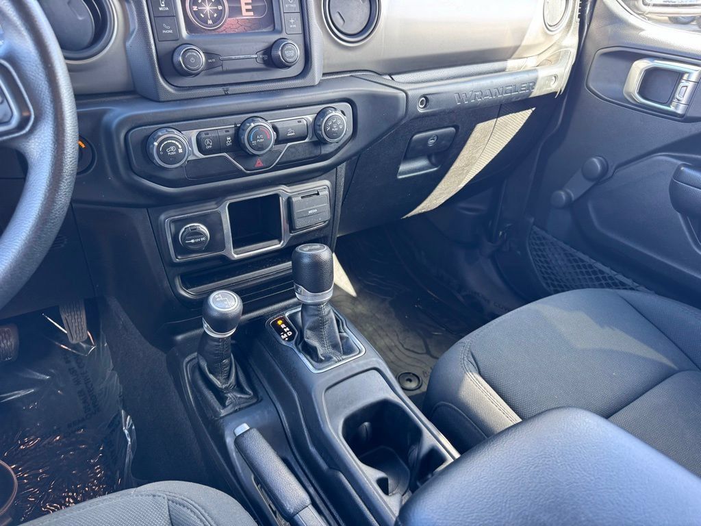 Used 2021 Jeep Wrangler Unlimited Sport AWD/4WD image 28