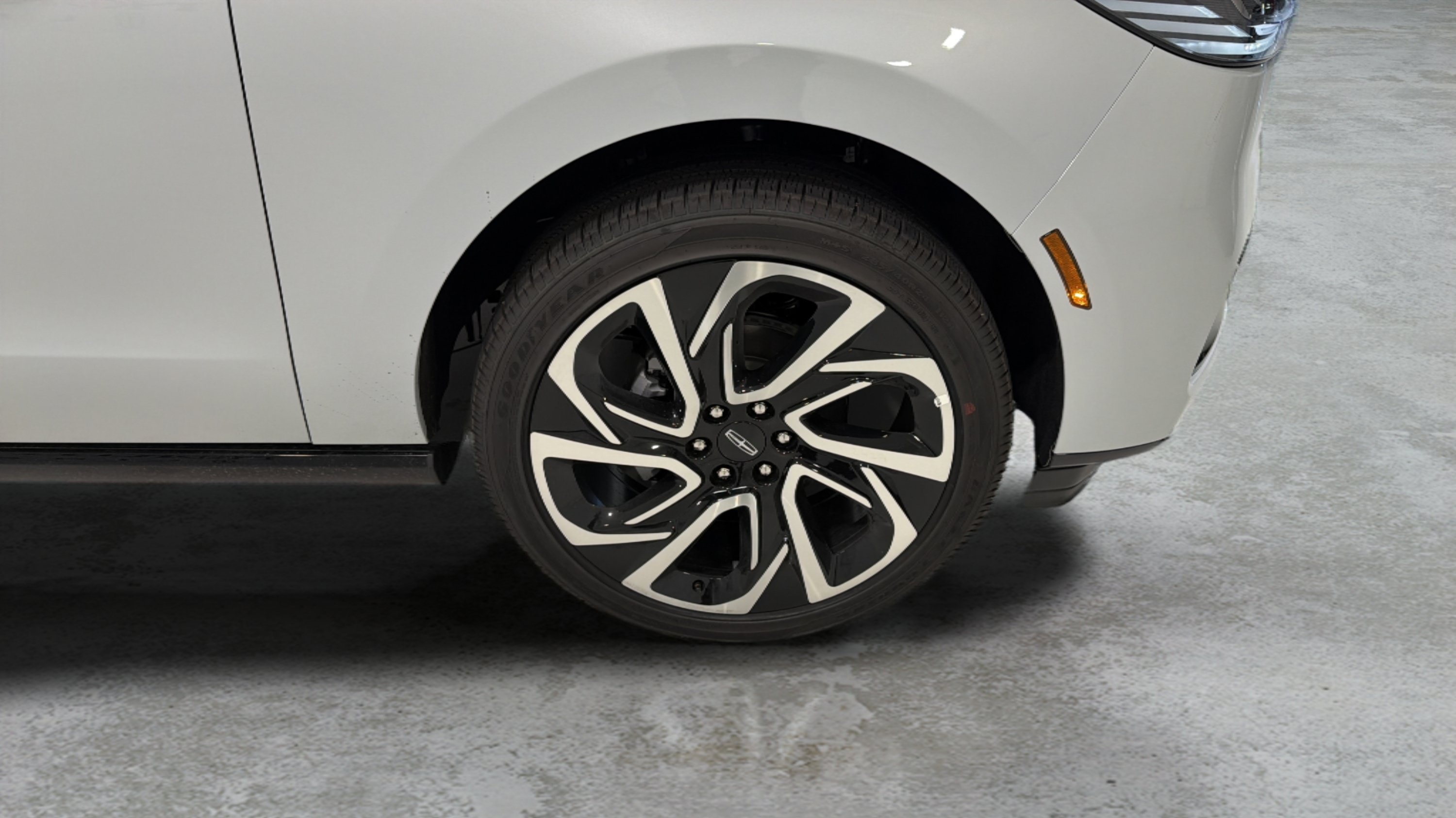 New 2026 Lincoln Navigator Reserve AWD/4WD image 29