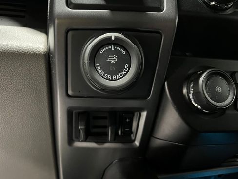 Used 2020 Ford F150 XLT w/ Equipment Group 302A Luxury image 16