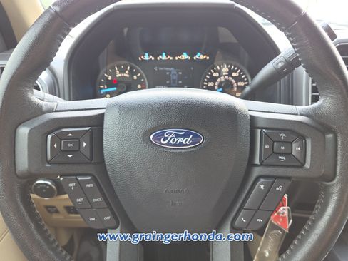 Used 2018 Ford F150 XLT w/ Equipment Group 302A Luxury AWD/4WD image 18