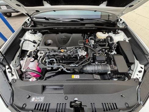 Used 2025 Toyota Camry LE image 32