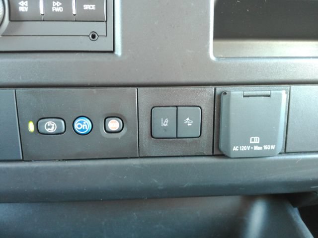Used 2025 Chevrolet Express 3500 LT w/ LT Preferred Equipment Group RWD image 35