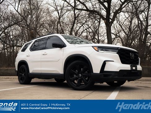 Used 2025 Honda Pilot Black Edition image 1