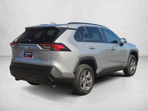Used 2024 Toyota RAV4 XLE FWD image 5