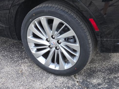 New 2026 Buick Envision Avenir image 17