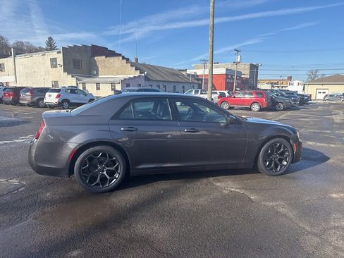 Used 2020 Chrysler 300 S image 6
