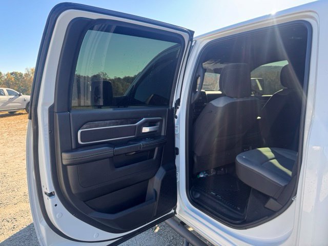 Used 2024 RAM 2500 Big Horn AWD/4WD image 16