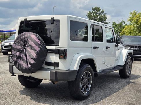 Used 2012 Jeep Wrangler Unlimited Sahara w/ Connectivity Group AWD/4WD image 7
