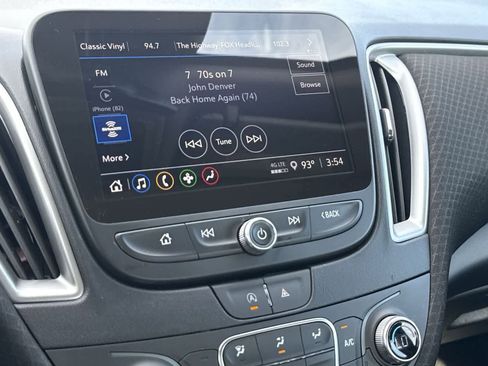 Used 2024 Chevrolet Malibu LT image 19