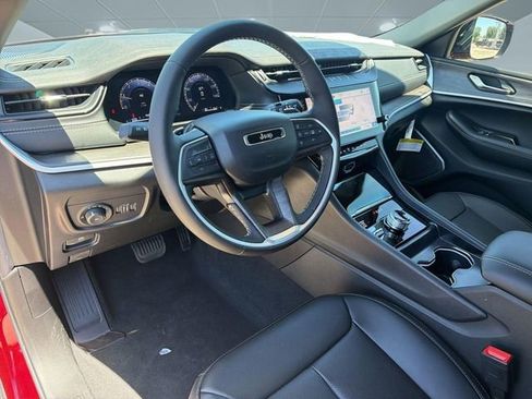 New 2026 Jeep Grand Cherokee L Limited AWD/4WD image 4