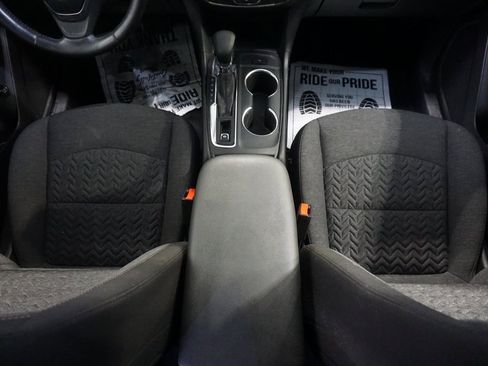 Used 2022 Chevrolet Equinox LT image 30