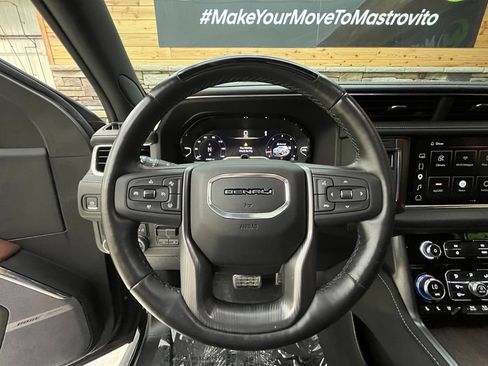 Used 2023 GMC Yukon Denali Ultimate AWD/4WD image 34