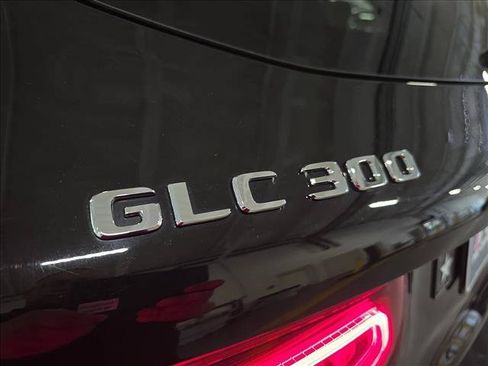 Used 2021 Mercedes-Benz GLC 300 4MATIC image 12