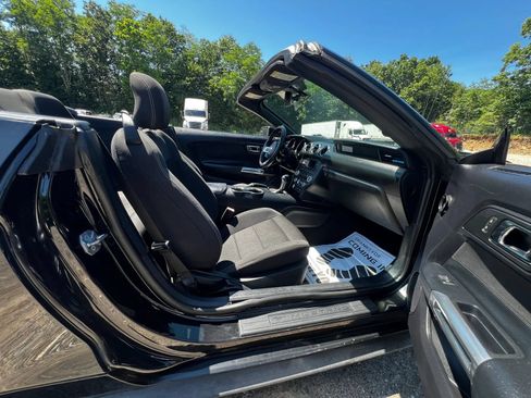 Used 2015 Ford Mustang Convertible w/ Equipment Group 051A RWD image 19
