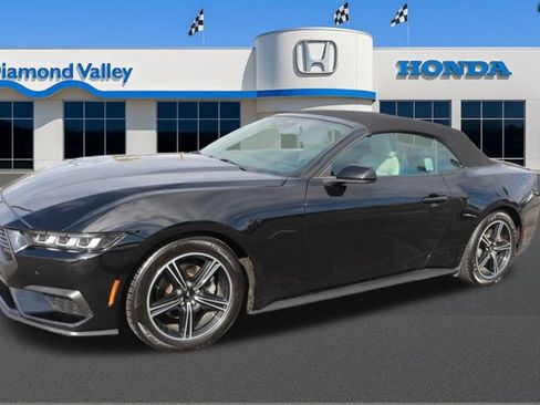 Used 2024 Ford Mustang Premium image 3