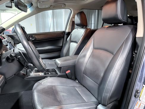 Used 2017 Subaru Outback 2.5i Limited image 16