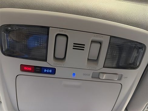 Used 2018 Subaru Outback 2.5i Limited image 28