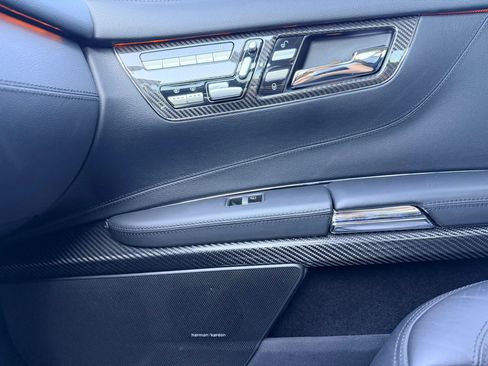 Used 2012 Mercedes-Benz CL 63 AMG image 20
