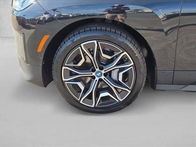 Certified 2024 BMW iX xDrive50 AWD/4WD image 23