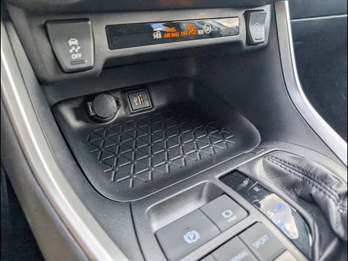 Used 2025 Toyota RAV4 LE image 18