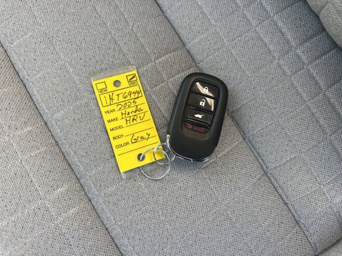 Used 2025 Honda HR-V LX image 30