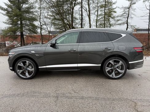 Used 2025 Genesis GV80 3.5T Prestige AWD/4WD image 2