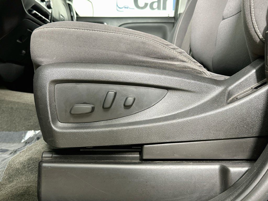 Used 2017 Chevrolet Silverado 1500 LT w/ Midnight Edition AWD/4WD image 22