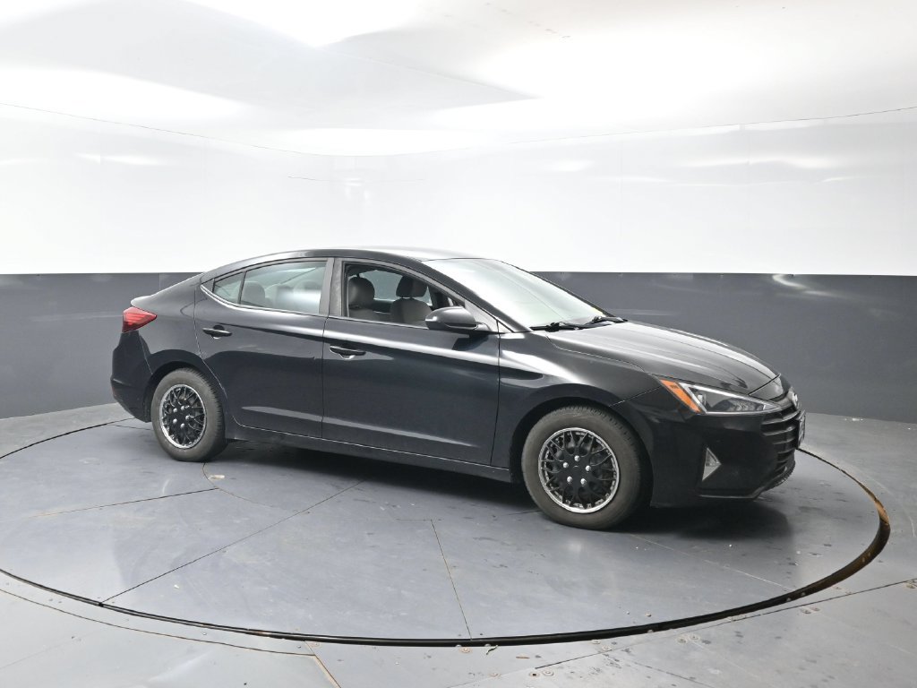 Used 2019 Hyundai Elantra SE FWD image 3