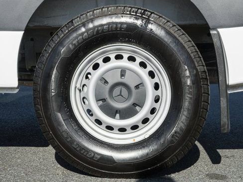 Used 2024 Mercedes-Benz Sprinter 2500 image 17