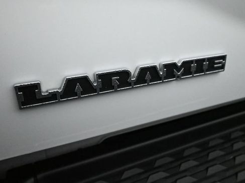 Used 2025 RAM 2500 Laramie AWD/4WD image 13