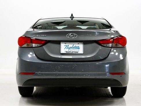 Used 2014 Hyundai Elantra SE image 25