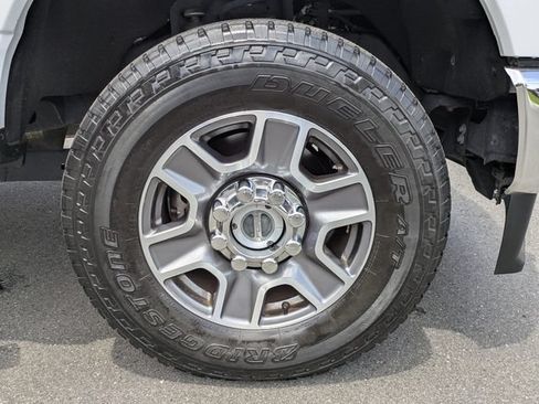 Certified 2023 Ford F250 Lariat AWD/4WD image 11