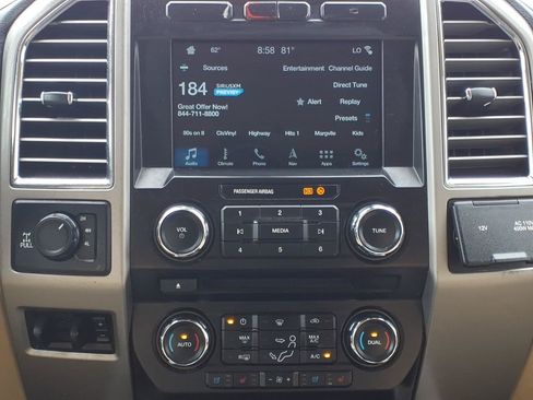 Used 2017 Ford F250 Lariat w/ Lariat Ultimate Package AWD/4WD image 6
