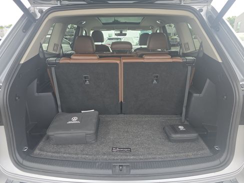 Certified 2023 Volkswagen Atlas SE w/ Panoramic Sunroof Package AWD/4WD image 16