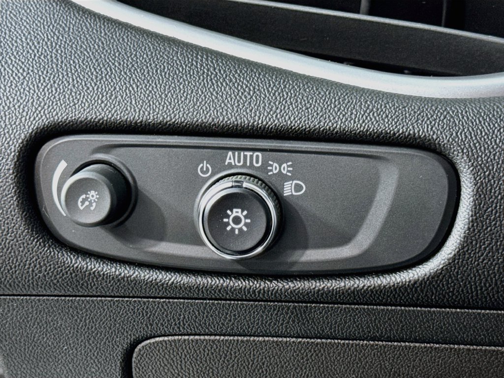 Used 2023 Chevrolet Malibu LS w/ Driver Confidence Package FWD image 18