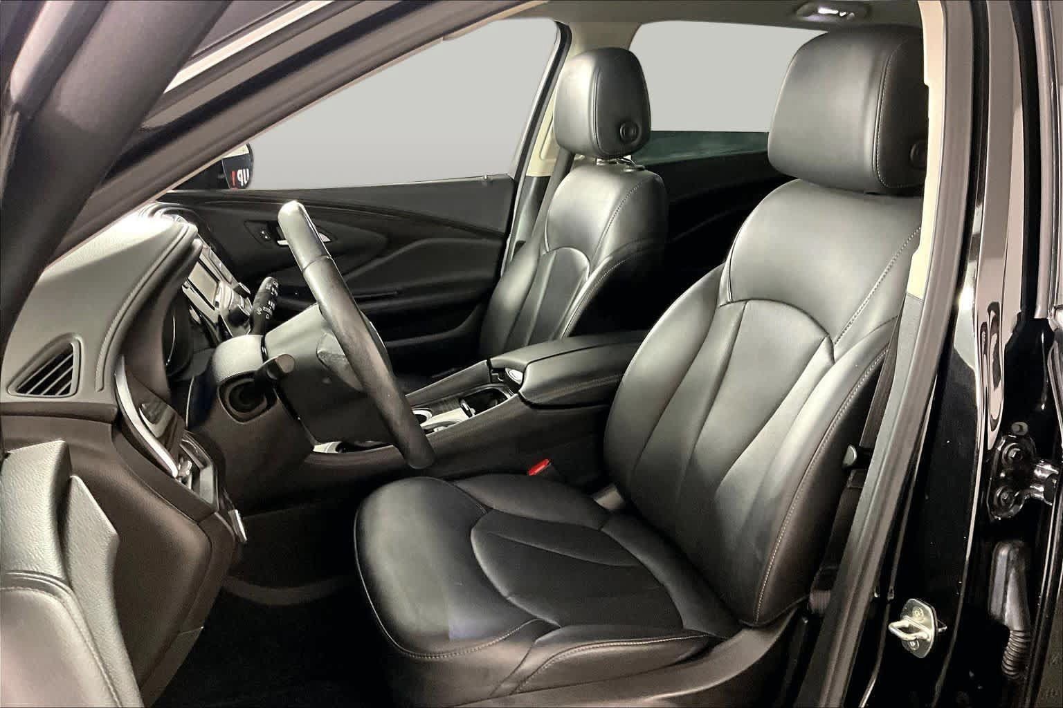 Certified 2020 Buick Envision Essence FWD image 8