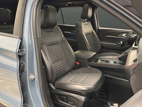 Used 2025 Ford Explorer ST-Line w/ Premium Package AWD/4WD image 26