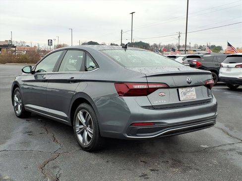 Used 2024 Volkswagen Jetta SE image 15
