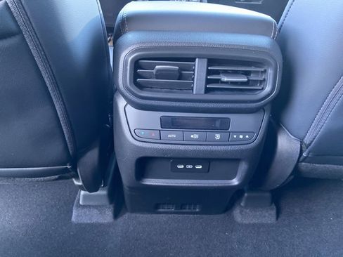 Used 2025 Honda Pilot EX-L image 46