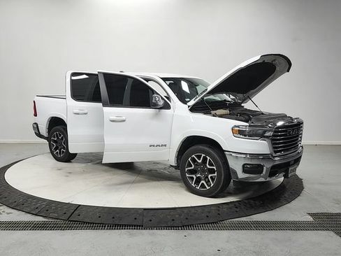 Used 2025 RAM 1500 Laramie AWD/4WD image 9